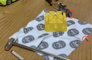 アルマーニ腕時計 ベルトから外したCリング