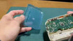 Panasonic RQ-CW05 ケースを開けた直後の内部構造