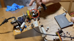 16V3300uFコンデンサー交換後の電源基板の状態