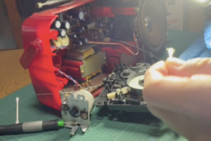ラジカセ 内部ホコリ除去 RX-M50 修理